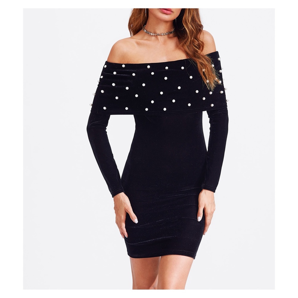 Black Long Sleeve Pearl Embellished Velvet Dress - Picture 2 of 4